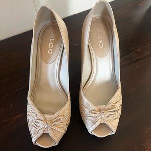 Aldo size 6 heels